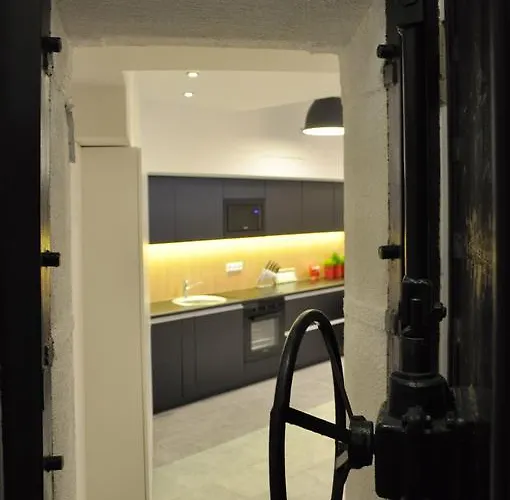 Bomb Shelter Appartement